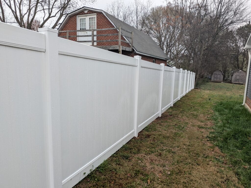 White vinyl privacy fence